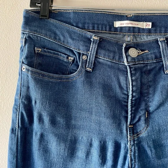 Levi’s Jeans - Picture 7 of 10